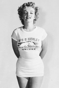  Marilyn Monroe was chosen as ”Miss Torpedo” by The Torpedo