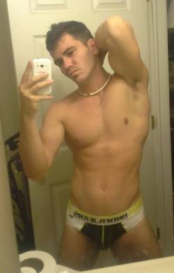 hotwebdudes:  http://hotwebdudes.tumblr.com/