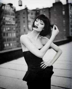 bliklab: Shalom Harlow by  Patrick Demarchelier for Harper’s