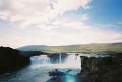 lostnaked:  Waterfall by Javier on Flickr. 