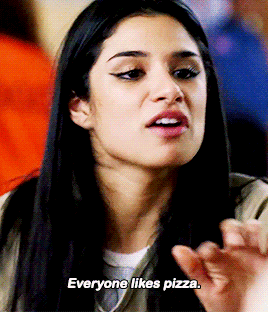 Diane Guerrero as Maritza Ramos in Orange is the new black 1x06 “WAC Pack” (july 11, 2013)«If you want more pizza, vote for Maritza.» [20:01]