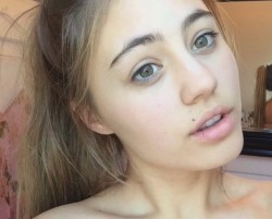 averagejoe74:    LIA MARIE JOHNSON LEAKED NUDE PICTURES Here