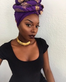 realdwntomars:West African girl.