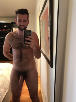 otterhunter:  jrdenver:  A morning naked selfie, because why