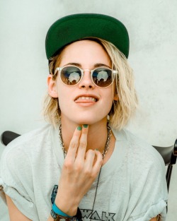 d4mn-sh3s-hot:  Kristen Stewart at Coachella