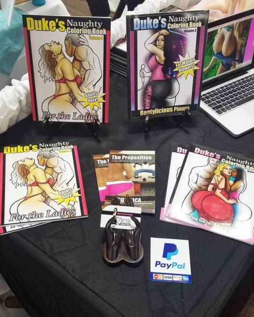 Exhibiting now at the sex expo in brooklyn ny #sexexponyc #sexexpo #brooklynny #brooklyn #sexdoll #sexdolls #erótica #erotic #eroticart #adultcomix #adultcoloringbook