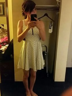 laurenlove56:  New dress. Cant decide what i wanna do with my