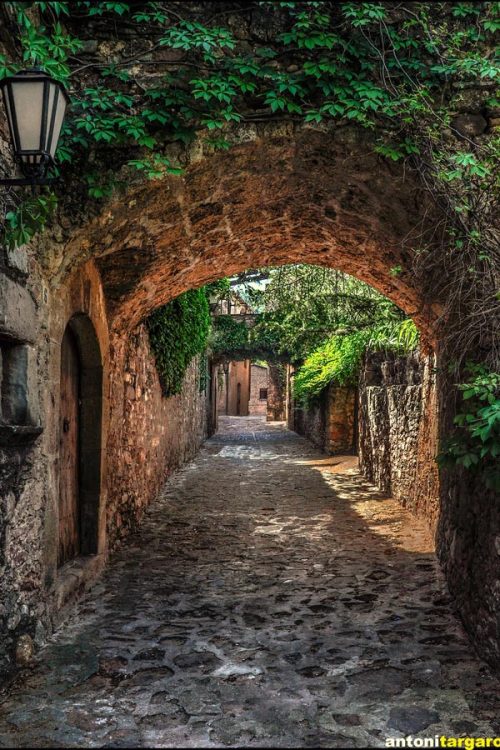 colorel11:  Street of Mura,Barcelona by Antoni Targaro 