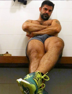 Follow my two hairy men blogs:http://sambrcln.tumblr.comhttp://hairysex.tumblr.com
