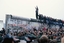  Eric Bouvet, The Fall of the Berlin Wall, 1989 