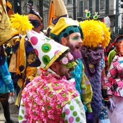 I love #NewOrleans & I love #mardigras!!! Colorful costumed