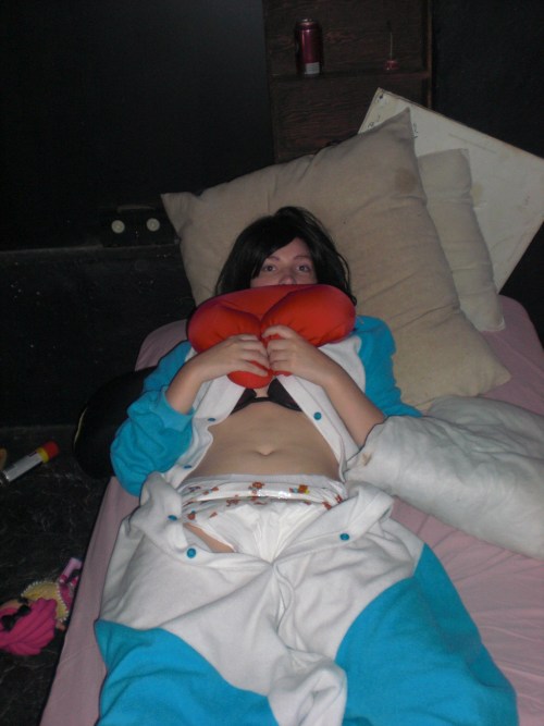 caregivingoni:  Some of the ABDL photo shoot pics of my ex part 1 of 2…We are okay now but its still a bit crazy 