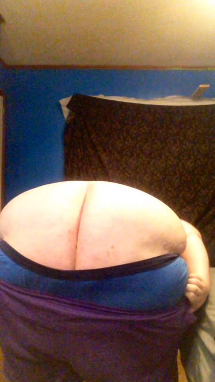 supremechub:  Sexy Sunday Part 1/3 Kik:supremechub  I’m just in awe right now.