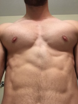 noneedforshirtstaketwo:  So this is why people trim their chest