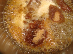 foodffs:  Apple Cider Doughnut Recipe Really nice recipes. Every