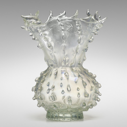 ortut:Ercole Barovier - Medusa vase, c. 1938(Iridized glass with