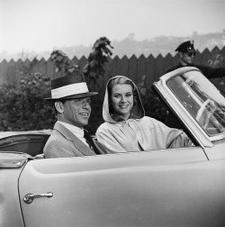 vintageclassiccars:  old-school-fools:  Grace Kelly and Frank