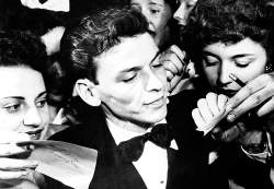 francisalbertsinatra:  Frank Sinatra and fans, photographed by