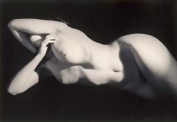 afroui:   Max Dupain | Untitled Nude 