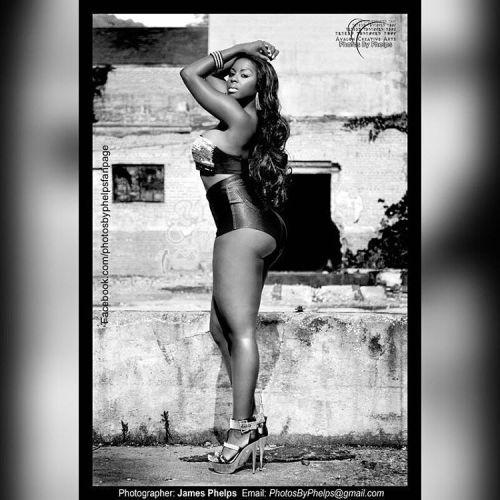 Super throwbacks 2012-2013.. Hell the location doesn’t even exist anymore…. For these shots.  model is Tk Monae   #graffiti #curves #sexy #thick #factory #urban #decay #style #edgey #fashionblogger #2013 #photosbyphelps #eyecandy #throwback
