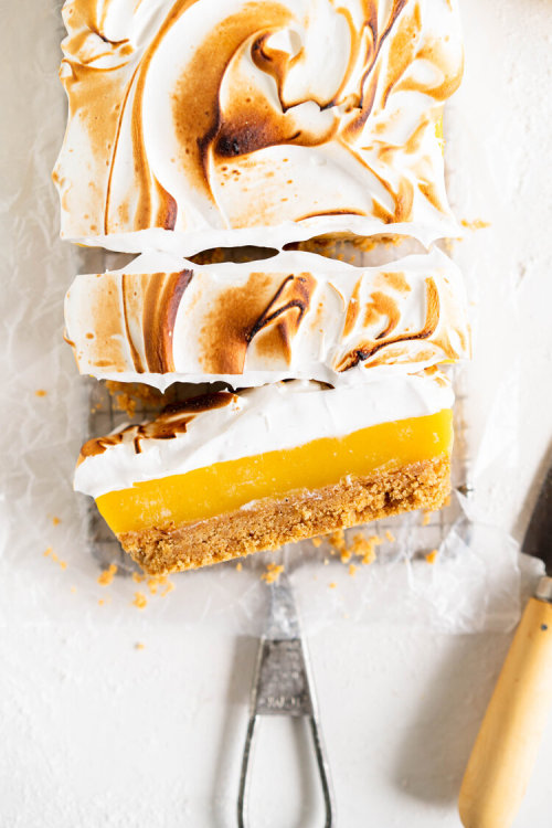 foodffs:Small Batch No-Bake Passionfruit and Lemon Meringue BarsFollow