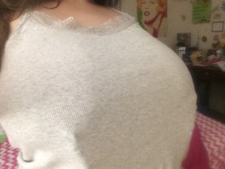 smushedbreasts:  Smushed in a tight gray top!!