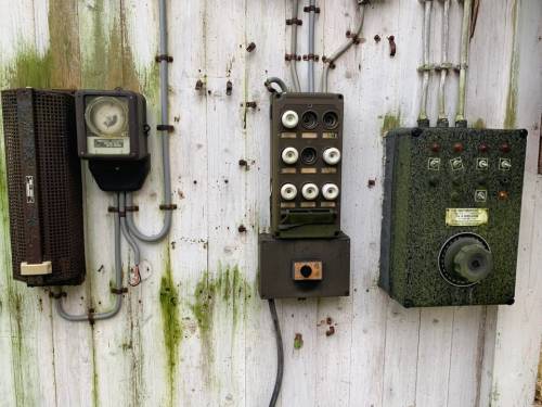 evilbuildingsblog:  Abandoned barn because of asbestos danger