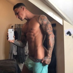 obeyedyoungster:  Follow me: Obeyedyoungster