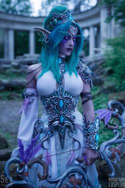 steam-and-pleasure:Tyrande Whisperwind from World of Warcraft.Cosplayer: