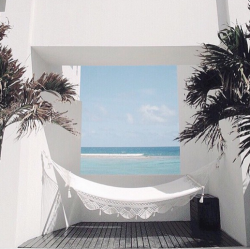 still–getting–there:    💜🌸luxury/summer blog,i follow