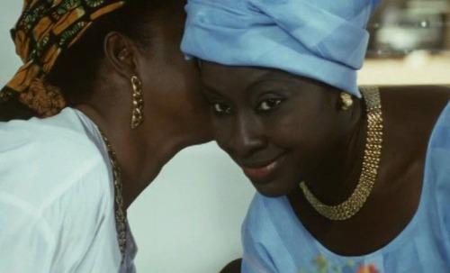 callmehashimoto:  From Faat Kiné, by Ousmane Sembène, 2000.