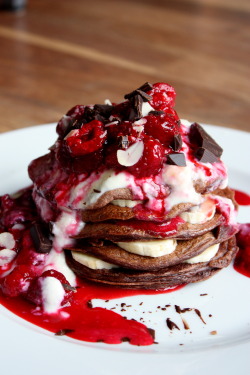 tobefre-ed:  Whole wheat dark chocolate pancakes with banana,