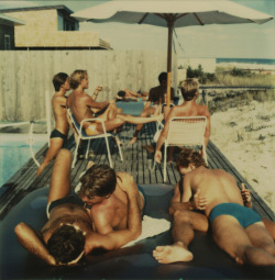 mennameijer:  great polaroid series by tom bianchi. fire island