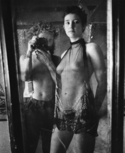 mondfaenger:   Self-portrait with woman in mirror, 1973   Photo
