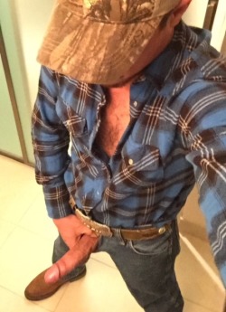 phd-bullrider:  This cowpoke fucked me in the elevator at Buffalo