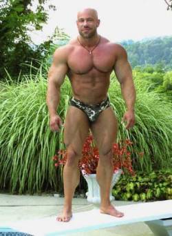 Awesome calves and chest, he’s damned near perfect.