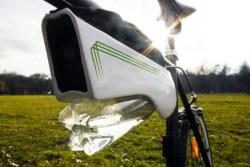  New self-filling water bottle harvests drinking water from the