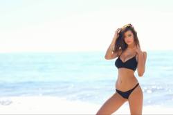 serresnews:  Sarah McDaniel is a young model from California