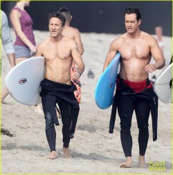 hotfamousmen:  Breckin Meyer and Mark-Paul Gosselaar