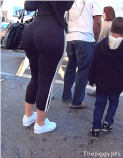 thejiggyjifs:  Big Booty Latina on Fordham Road  Perfecto!!!