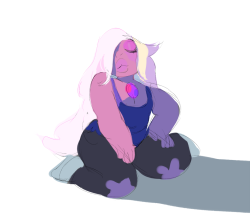 shacklefunk:  i like amethysts arms, they r like little sausages