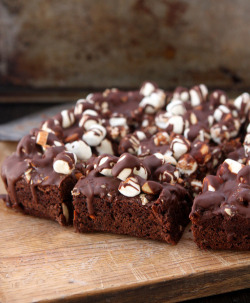 in-my-mouth:  Rocky Road Brownies