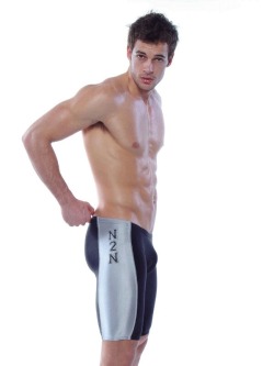 N2N Bodywear Fan