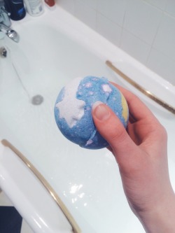 shakspeare:i just took a bath in a starry night 💫