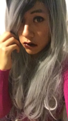 lisa-leexoxo:  Gray hair ❤️❤️❤️❤️