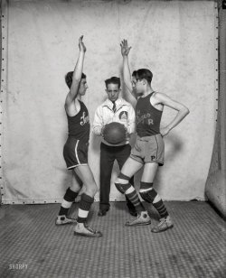 (via Bicameral Basketball: 1927 | Shorpy Historical Photo Archive)