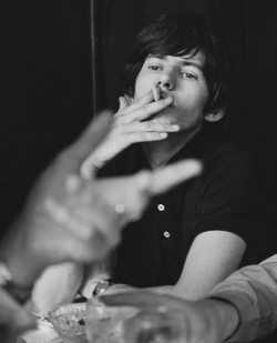 colecciones:    Keith Richards at a London restaurant, 1964.