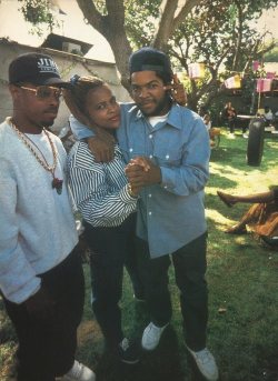 90shiphopraprnb:  Sir Jinx,Yo-Yo and Ice Cube 