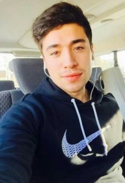 misheteros:  Andres, pendejo rico de 25 años, es personal trainner, Calama (Chile). 