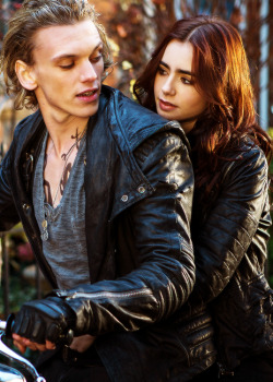 paperkitesandthesoundofyou:  (50) city of bones | Tumblr on We